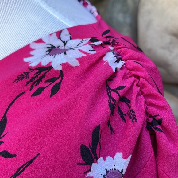 Lane Bryant Hot Pink Floral Flutter Bell Sleeve Blouse 14/16 - Picture 9 of 13